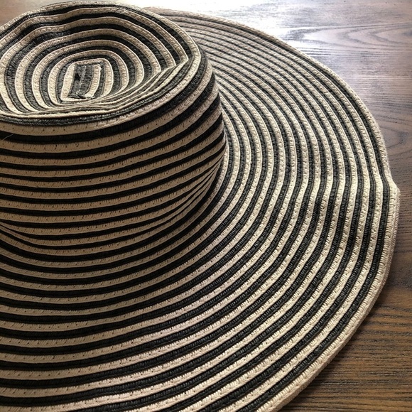 Forever 21 large floppy hat brown/tan O/S - Picture 1 of 6